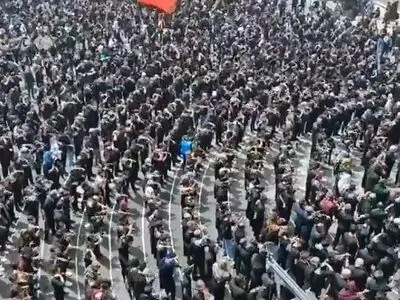 شور عزاداری مردم بم در ظهر تاسوعا + فیلم