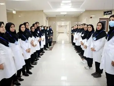 احتمال واریز پاداش به حساب کارکنان بهداشت و درمان