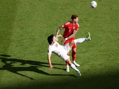 درگیری و دلجویی آزمون از ستاره ولز(تصاویر)