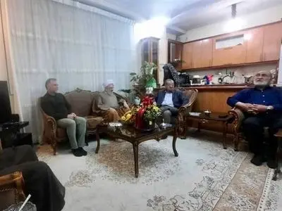  دیدار رئیس هیئت فوتبال تهران با خانواده شهید مدافع حرم

