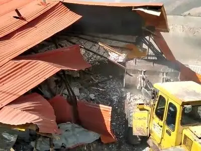 قلع و قمع 417 مورد ساخت و سازغیرمجاز و تجاوز به حریم راه در استان اردبیل