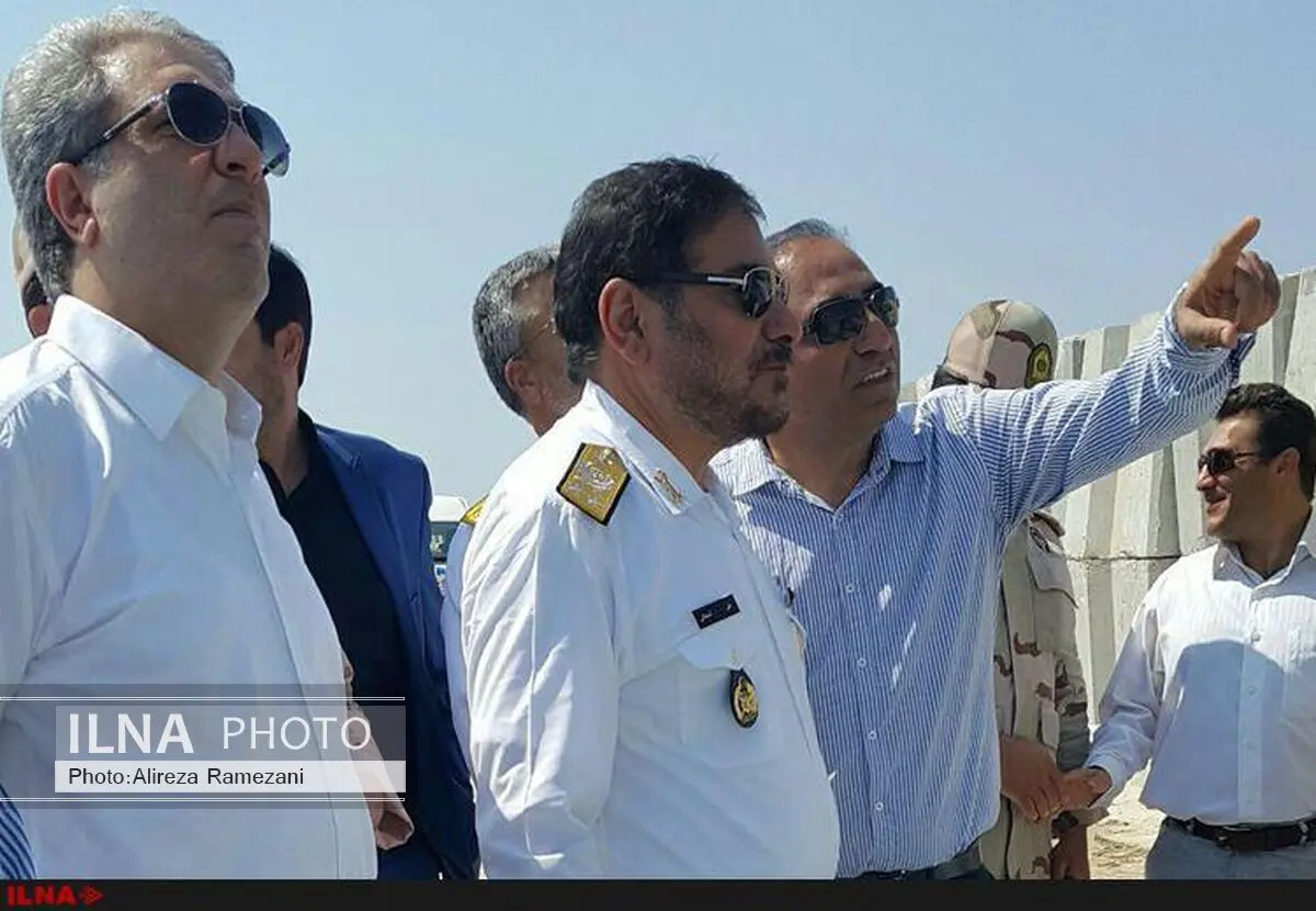 بازدید شمخانی از فعالیت‌های عمرانی در جزیره هندورابی