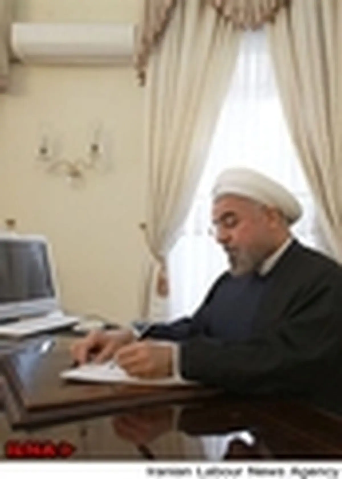 روحانی به رییس جمهور جدید رومانی تبریک گفت