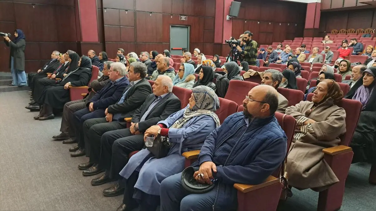 برگزاری همایش احزاب، زنان و نسل‌های حقوق بشر با حضور فعالان سیاسی+ تصاویر