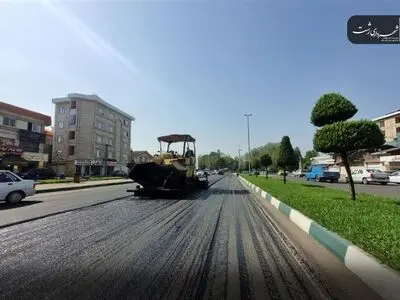 روکش آسفالت ورودی مسکن مهر رشت در حال انجام است