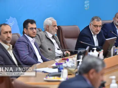 نشست هم اندیشی شهرداران با حضور وزیر کشور  