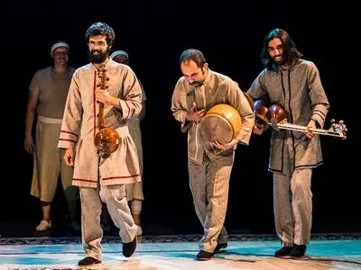 مجوز هم بگیریم «ول شده» می‌مانیم!/عاشقِ صدایِ «بنان» و «مایکل جکسون»ایم