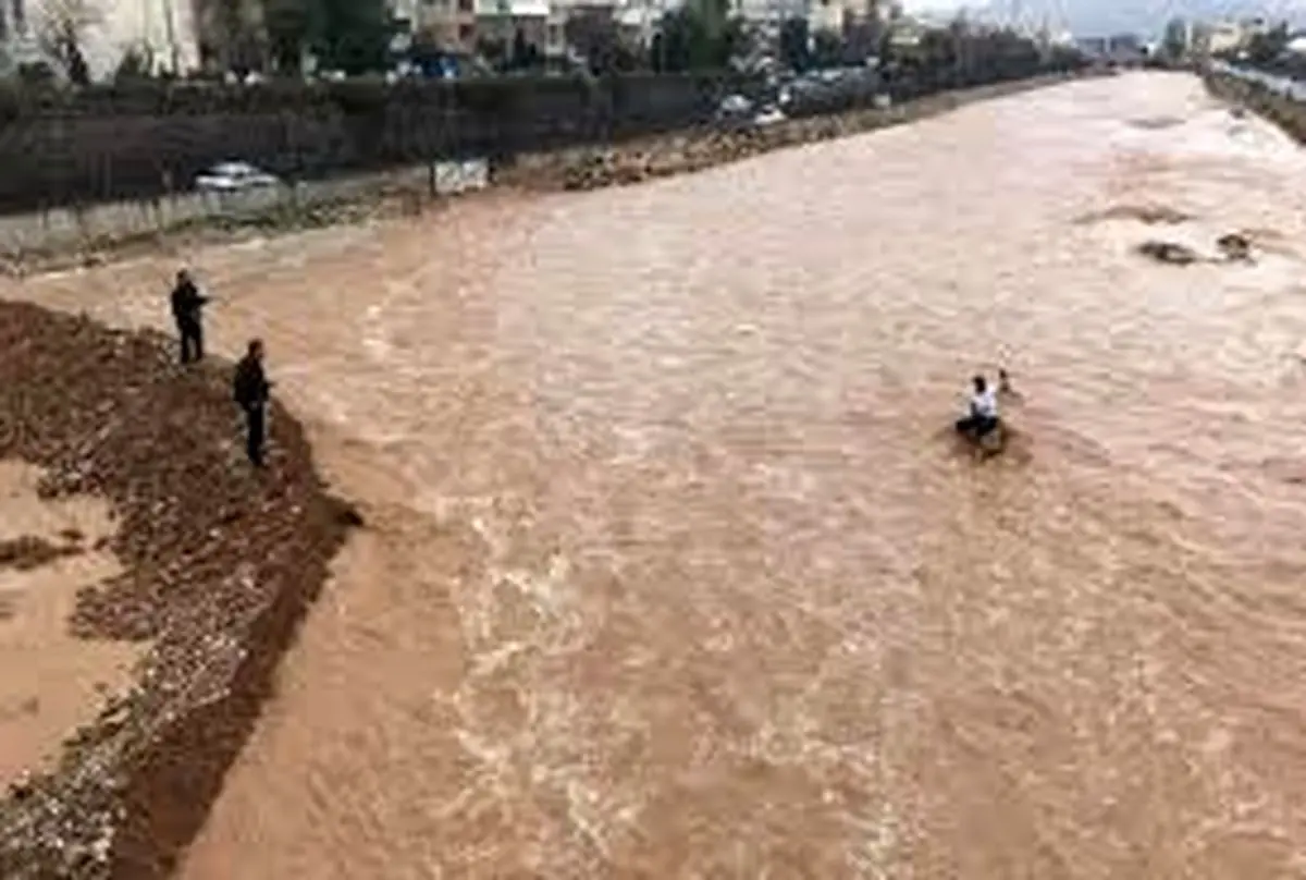 قطعی آب و برق ۷۵ روستای معمولان براثر سیل/ مسدود شدن جاده خرم‌آباد-پلدختر +عکس