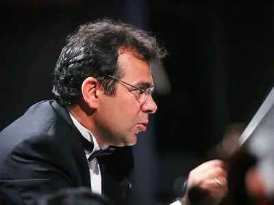 پژمان معمارزاده رهبر میهمان ارکستر سمفونیک تهران شد