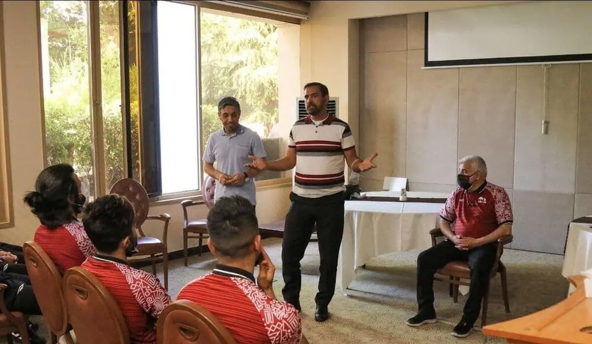 استعفای رسول خطیبی از تراکتور؛ فیروز کریمی سرمربی شد