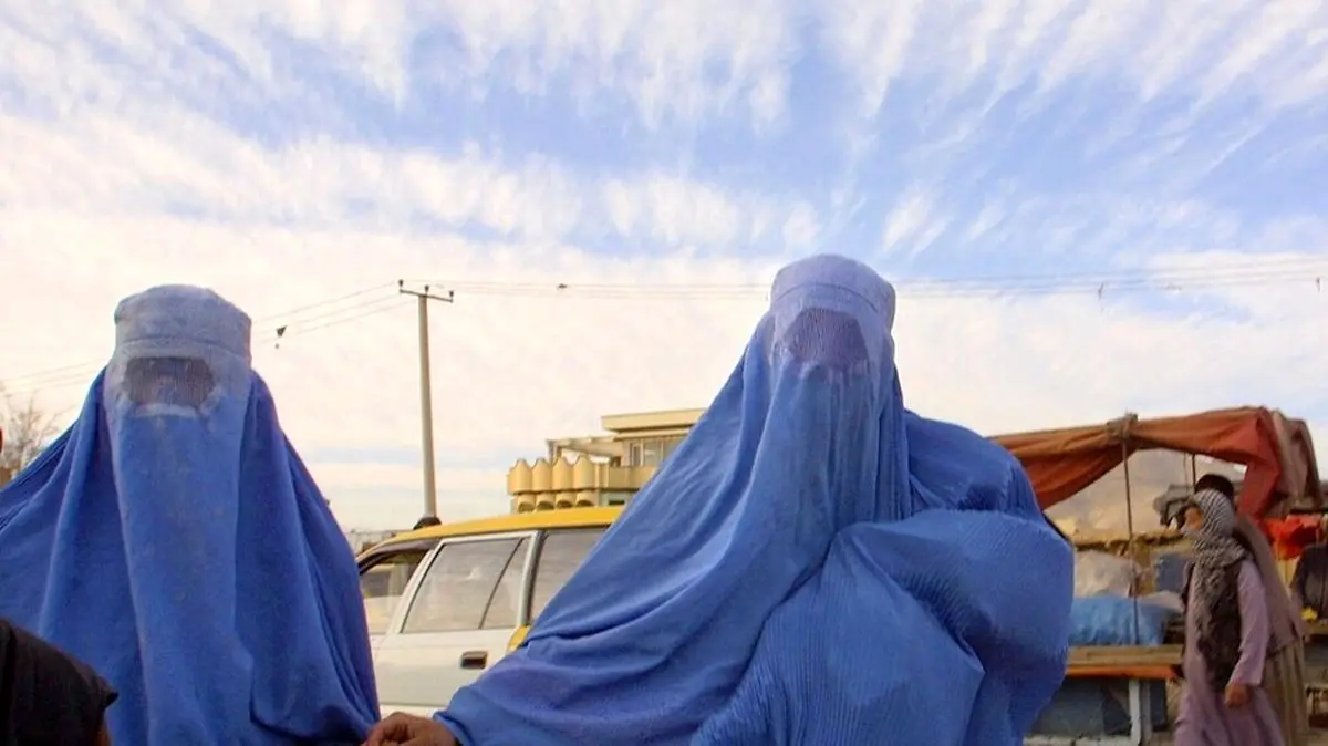 طالبان: زنان مجری تلویزیون باید صورت خود را بپوشانند