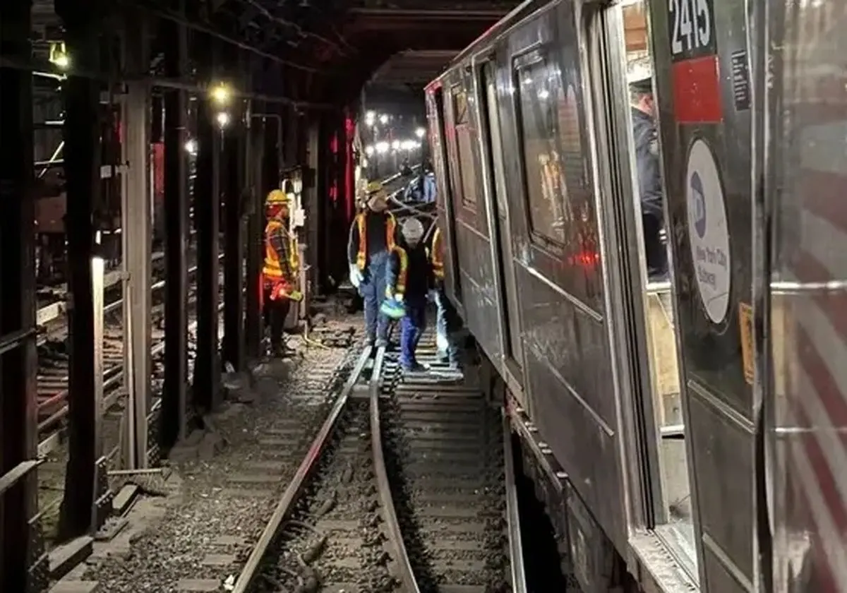 ۲۴ زخمی در پی برخورد دو قطار مترو در نیویورک