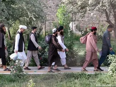 مخالفت فرانسه با آزادی زندانیان طالبان