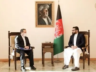 عراقچی با مشاور امنیت ملی افغانستان دیدار کرد