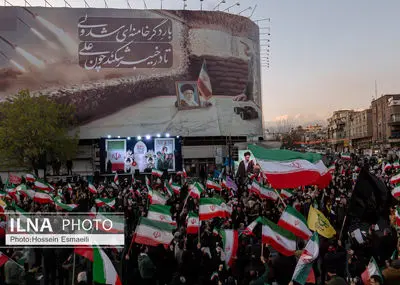 آیین وداع با پیکر شهدای ناوشکن «دنا» 