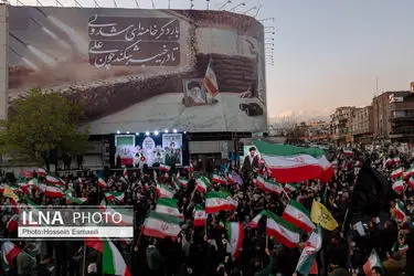 آیین وداع با پیکر شهدای ناوشکن «دنا» 