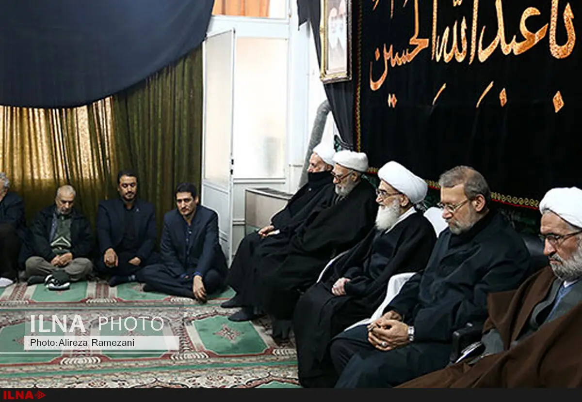 حضور لاریجانی در مراسم عزاداری دفتر رهبر انقلاب، نوری همدانی و شبیری زنجانی