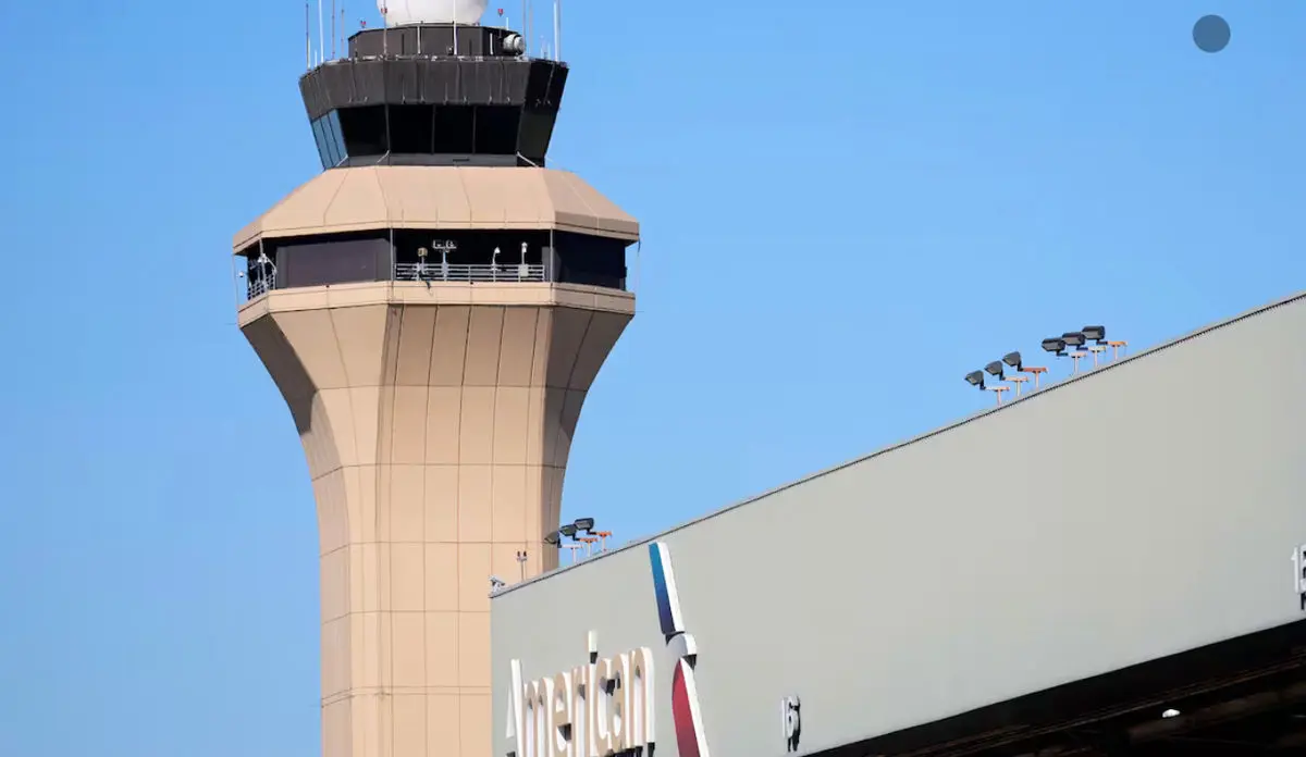 کاهش ترافیک هوایی آمریکا در پی ادامه تعطیلی دولت فدرال