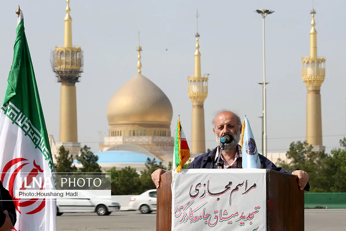 امام راحل (ره) همواره پشتیبان پابرهنگان بودند/ امیدواریم وعده‌هایی که برای اصلاح مصوبه شورایعالی کار داده شده، عملی شود