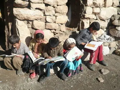 تامین کوله پشتی برای دانش‌آموزان نیازمند
