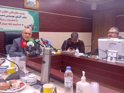 «سیاه بهار» و دلالان بازار گوشت قرمز را مختل کردند/ توزیع گوشت منجمد و گرم 180 هزار تومانی برای کاهش قیمت در بازار