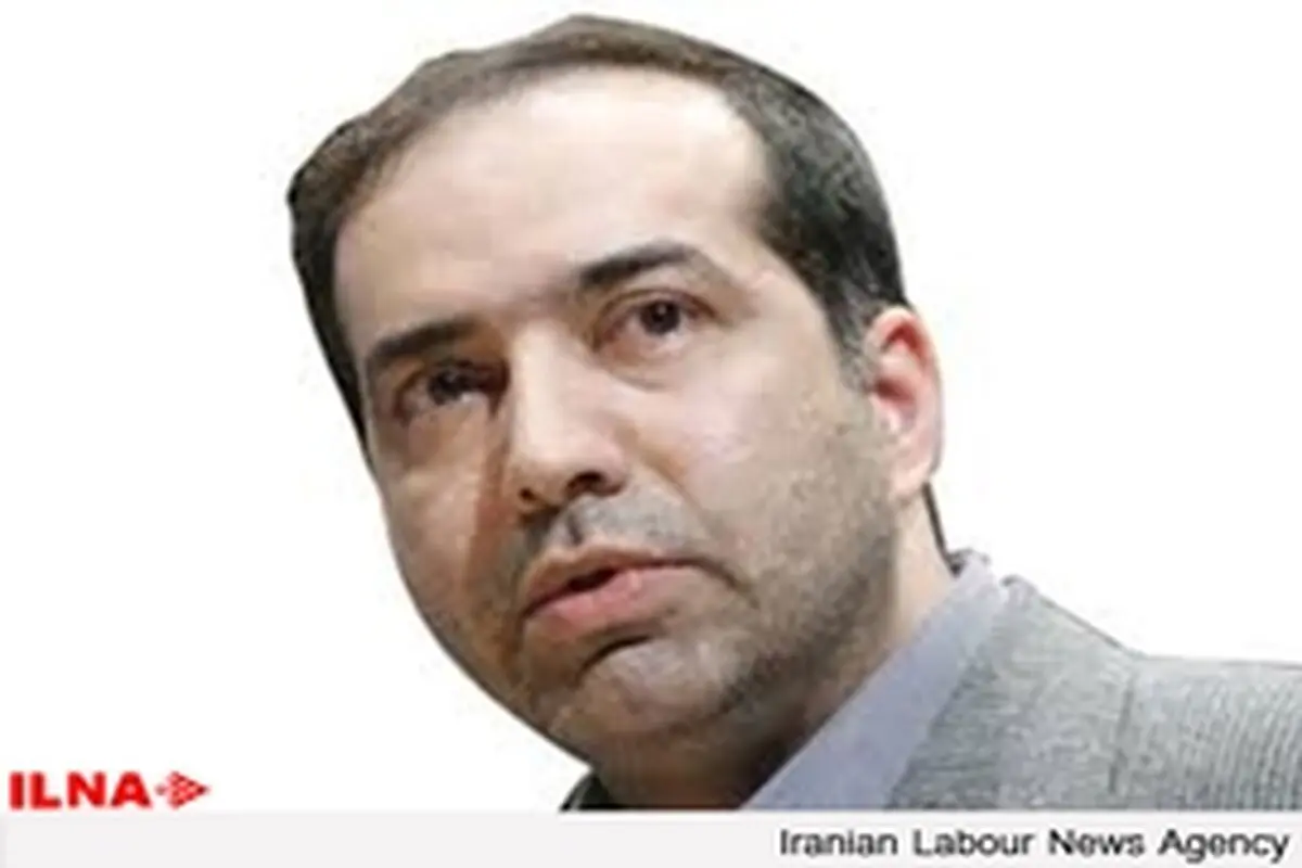 دولت به تنهایی شأن بررسی صلاحیت روزنامه‌نگاران را ندارد