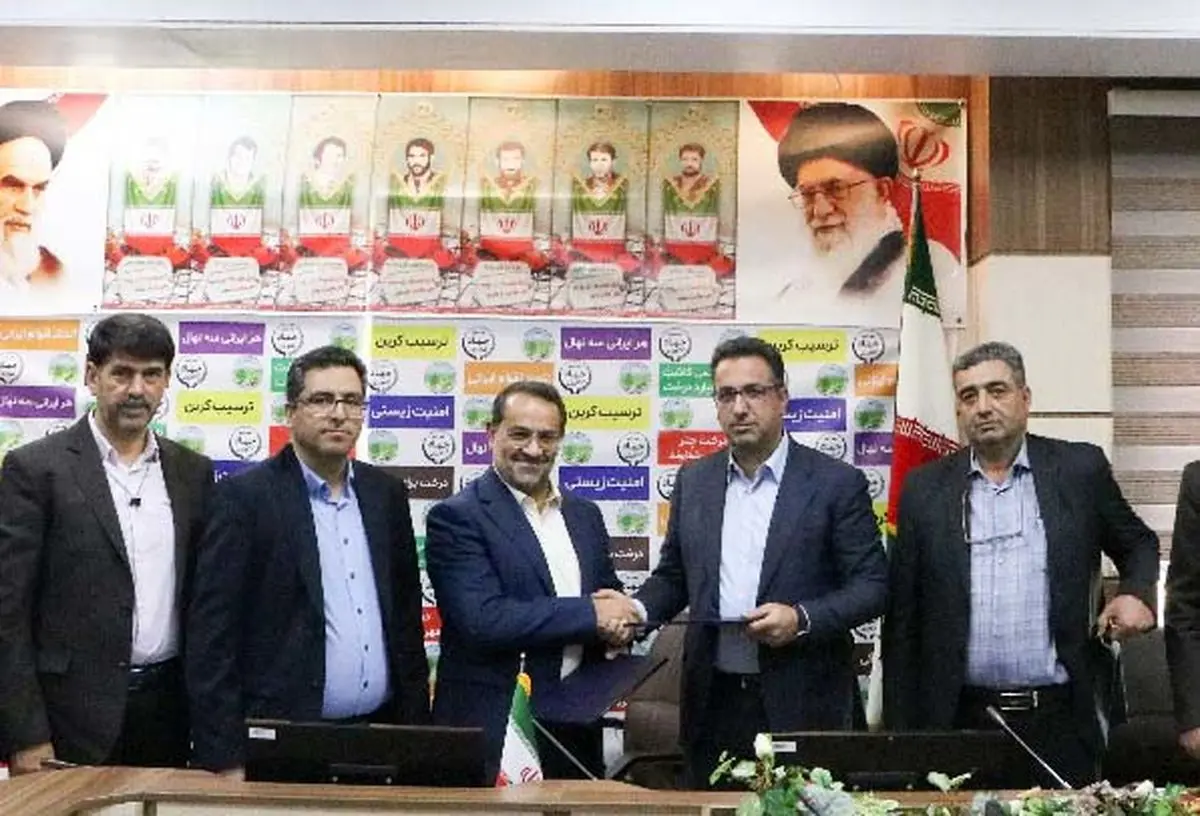 کاشت نهال در حاشیه راه‌ها و پروژه‌های مسکونی فارس 