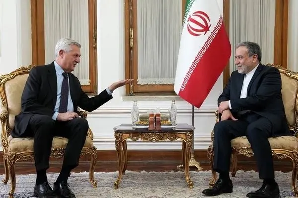 Araghchi meets UN High Commissioner for Refugees