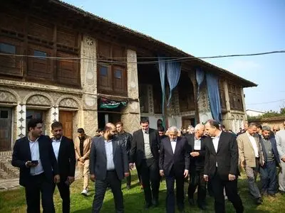 بازدید وزیر میراث‌فرهنگی از تکیه تاریخی عبدالحسین‌خانی در بابل/ تأکید بر مرمت و حفاظت از میراث‌مذهبی مازندران