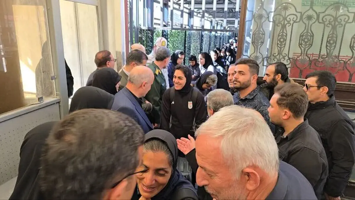 اعضای تیم فوتبال بانوان کشور وارد آذربایجان غربی شدند