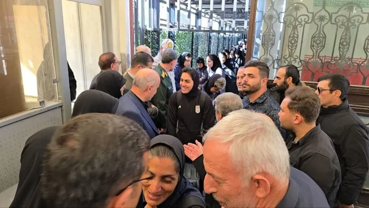 اعضای تیم فوتبال بانوان کشور وارد آذربایجان غربی شدند