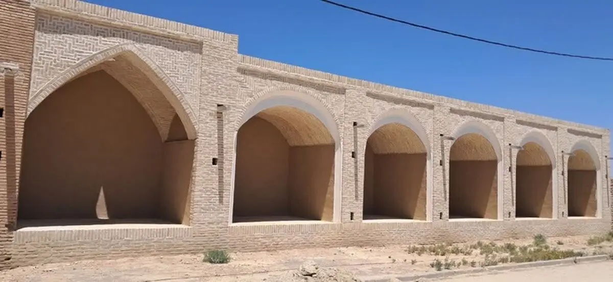 فاز نخست مرمت کاروانسرای مجدالممالک در دولت‌آباد انجام شد