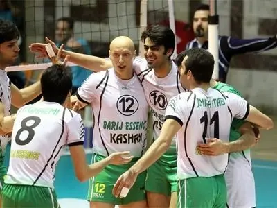 استانف در لیگ والیبال ایران بازی می‌کند 