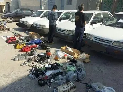 بازداشت سارق رینگ و لاستیک هنگام سرقت