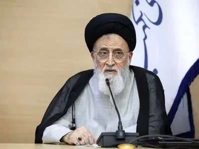 همه مسئولان قوای سه‌گانه با قدرت به وظایف خود ادامه دهند