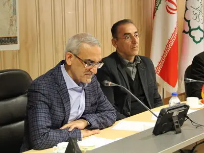 تا تحقق نوسازی ناوگان اتوبوسرانی، باید برای بازسازی اتوبوس‌ها اقدام کنیم