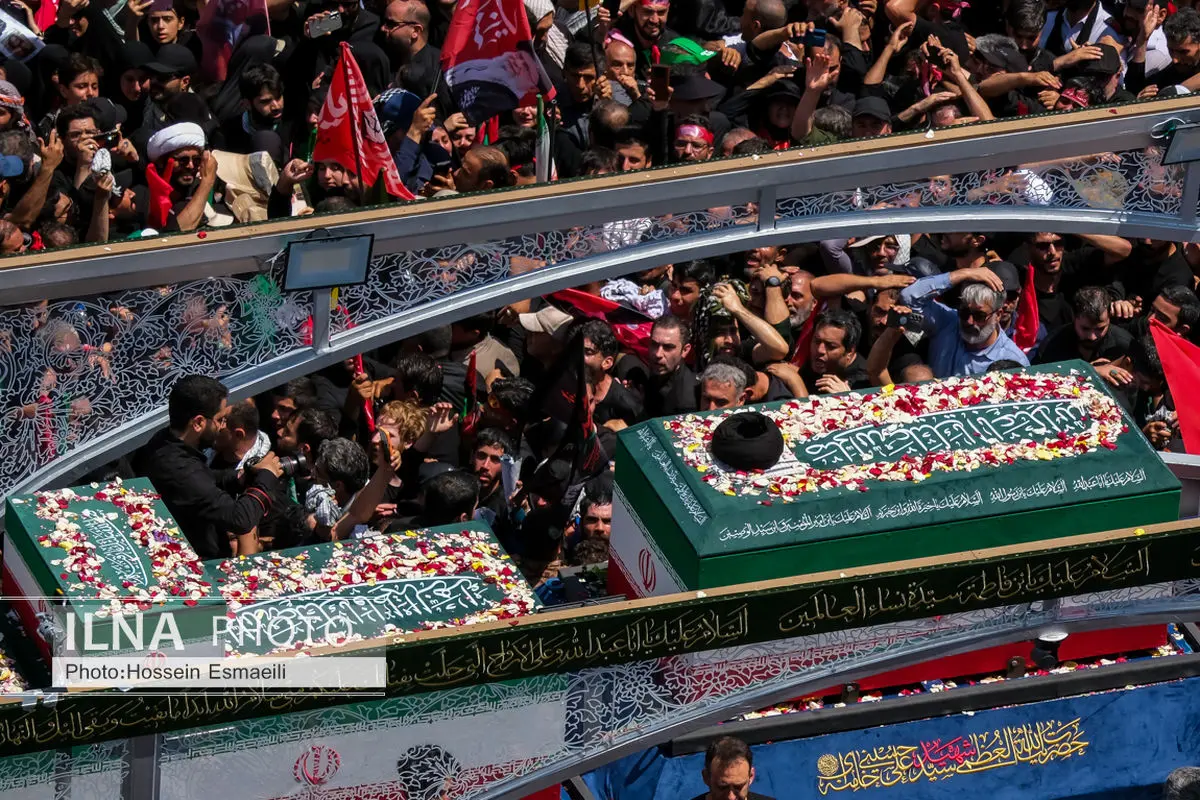 بدء مراسم تشییع الجثمان الطاهر لقائد الثورة الشهید في طهران