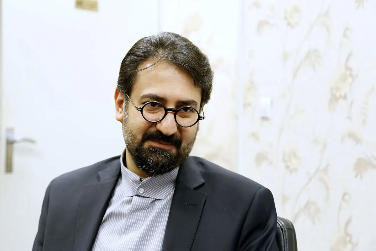 انتقاد معاون هنری از برخورد تند با نوازندگان خیابانی در رشت/یک شیوه‌نامه‌ قرار است ضوابط اجرای موسیقی در خیابان را تعیین کند