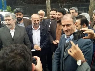 2 workers' right activists announce their bid for running in election