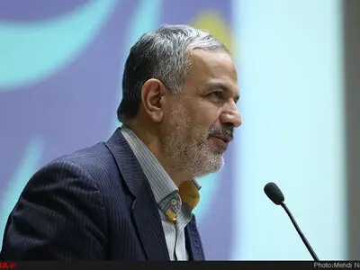 روز تهران روز شهروندان است نه شهرداری تهران/ نمی‌توان در اتاق‌های دربسته برای تهران تصمیم‌گیری کرد