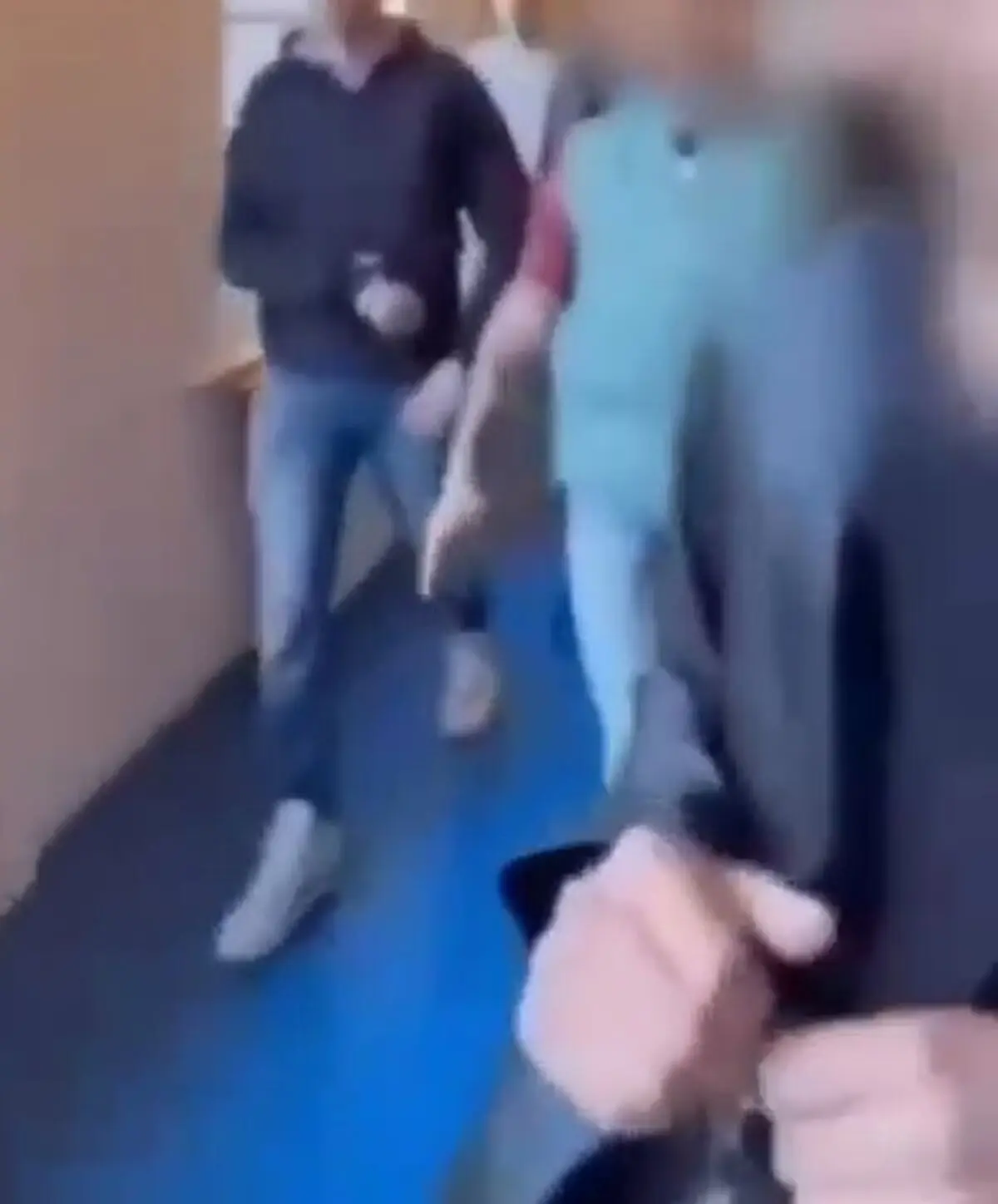 ضرب‌ و شتم دانشجویان معترض حامی فلسطین در دانشگاه آمستردام هلند + فیلم