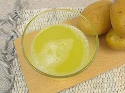 فواید و خواص آب سیب زمینی 