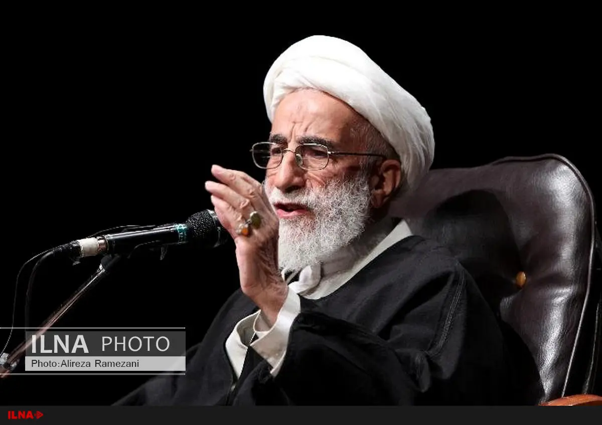 نهی از منکر دبیر شورای نگهبان نسبت به پیمان‌های دوستی و سری با دشمن