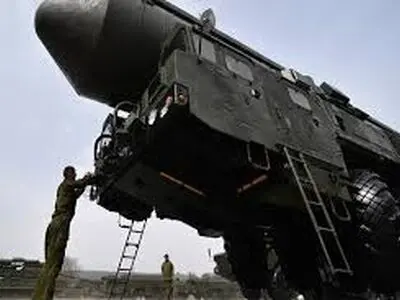  افشاگری خبرنگار بی بی سی در مورد تجهیزات نظامی کشورهای عربی و قطر! + فیلم