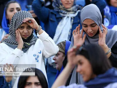 ویدیو: واکنش پیمان یوسفی به حضور بانوان در ورزشگاه در لیگ برتر فوتبال ایران