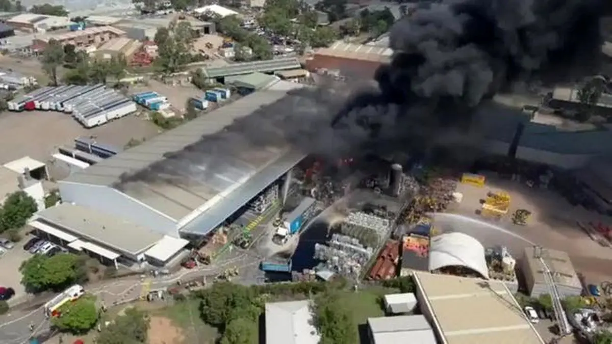 انفجار مهیب در کارخانه بازیافت ضایعات در استرالیا 