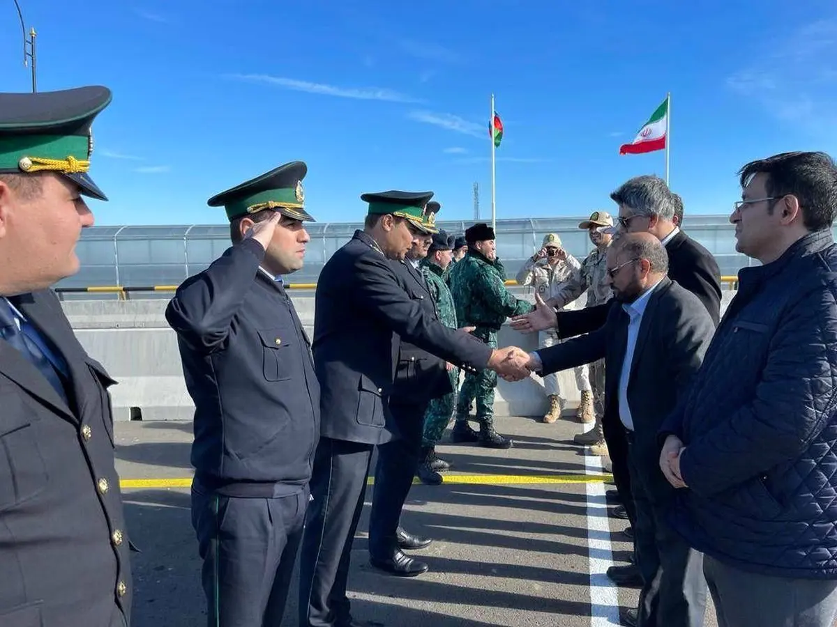 اولین ملاقات مرزی مسئولان گمرک آستارای ایران و آذربایجان در پل جدید