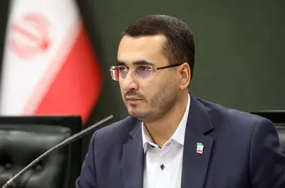 تنگه هرمز همچنان اهرم فشار ایران است/ بازار انرژی دنیا با توئیت‌های دیوانه‌ای مثل ترامپ تنظیم نمی‌شود