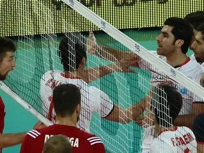 بازتاب درگیری موسوی و کوبیاک در رسانه‌های جهان/ سید چهره جنجالی والیبال دنیا!