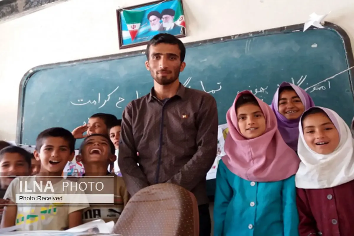 حقوق ۴۰۰ تا ۹۰۰ هزار تومانی برای سرباز معلمان با مدرک فوق لیسانس/ حتی یک ثانیه برای تدریس در مقطع ابتدایی آموزش ندیدم+پاسخ آموزش و پرورش 